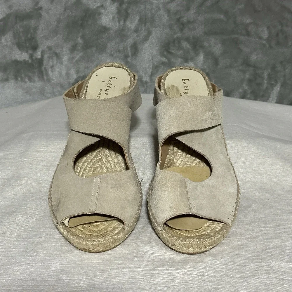 Bettye Muller Strappy Leather Espadrille Wedge Sandals Womens 7/37 Beige Coastal